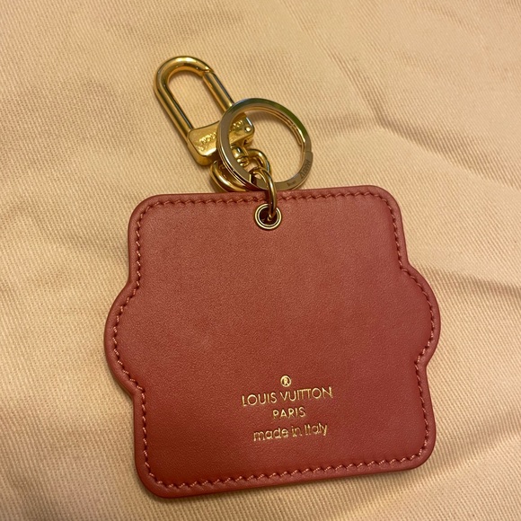 ✨💫Louis Vuitton Collectors Edition Key Ring✨💫 - Picture 3 of 8